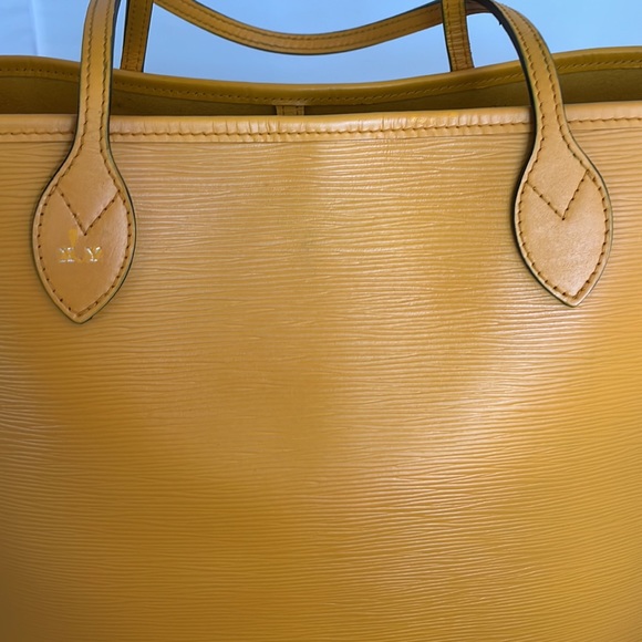 Louis Vuitton Epi Leather Neverfull MM - Picture 5 of 16